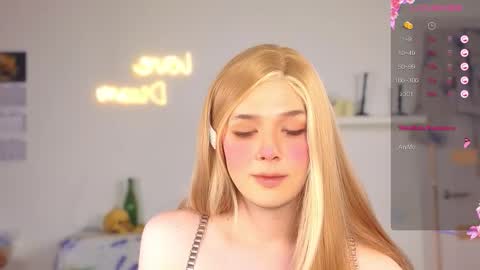 LITTLE FOX online show from 10/25/25, 01:40