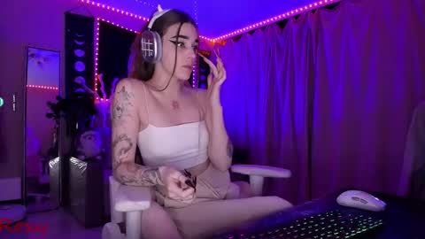 Roxy online show from 12/03/25, 09:46