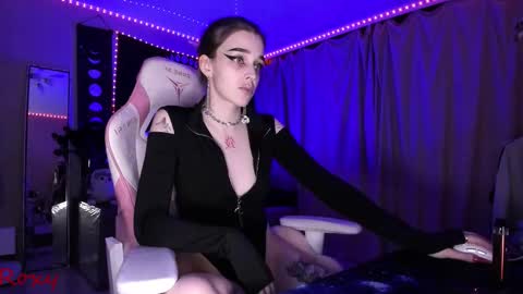 Snapshot of _yourwetdreams_ chatting on 01/06/26, 09:18 Roxy online show from 01/06/26, 09:18