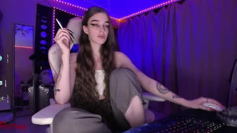 Snapshot of _yourwetdreams_ chatting on 01/11/26, 12:26 Roxy online show from 01/11/26, 12:26