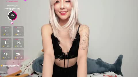 Mia online show from 05/20/26, 10:27