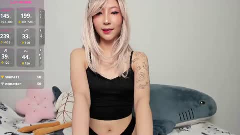 Mia online show from 06/12/26, 10:41