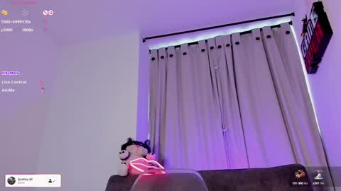 Snapshot of _zeli_ chatting on 01/27/25, 12:26 zelline online show from 01/27/25, 12:26