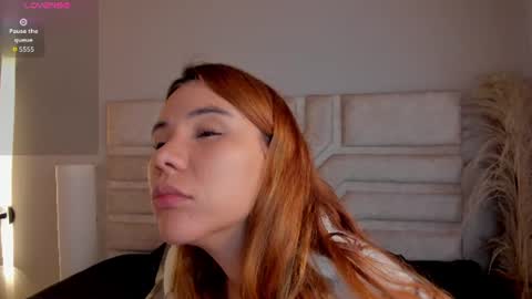 Zoe  online show from 07/27/26, 12:45