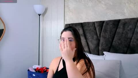 zoe online show from 02/20/26, 12:05