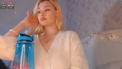 Snapshot of a1l3na_al3 chatting on 03/02/25, 02:21   Alena  online show from 03/02/25, 02:21