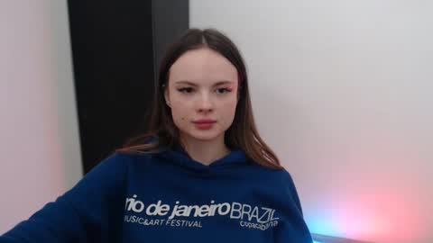 Snapshot of a_ariella_ chatting on 09/19/25, 02:51 a_ariella_ online show from 09/19/25, 02:51