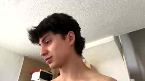 a littlee bear online show from 11/27/25, 05:15