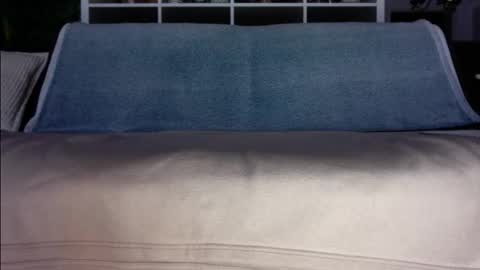 Snapshot of a_nice_dick_77 chatting on 03/17/26, 05:22 a_nice_dick_77 online show from 03/17/26, 05:22