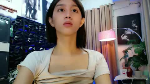 Snapshot of a_r_i_a_n_n_a chatting on 04/10/26, 12:21 Lovely Yana online show from 04/10/26, 12:21