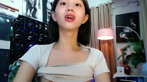 Snapshot of a_r_i_a_n_n_a chatting on 04/24/26, 11:34 Lovely Yana online show from 04/24/26, 11:34