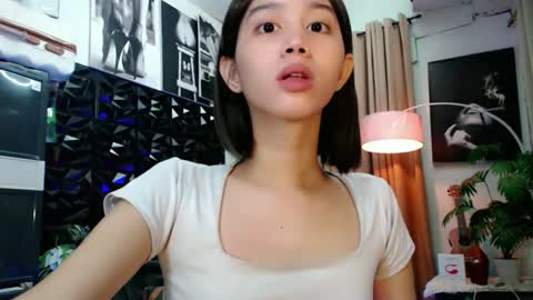 Snapshot of a_r_i_a_n_n_a chatting on 04/25/26, 11:57 Lovely Yana online show from 04/25/26, 11:57