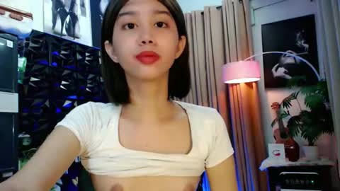 Snapshot of a_r_i_a_n_n_a chatting on 05/08/26, 08:52 Lovely Yana online show from 05/08/26, 08:52