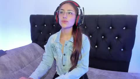 Snapshot of a_sexy_couple__ chatting on 11/18/25, 07:18 A Sexy Couple online show from 11/18/25, 07:18