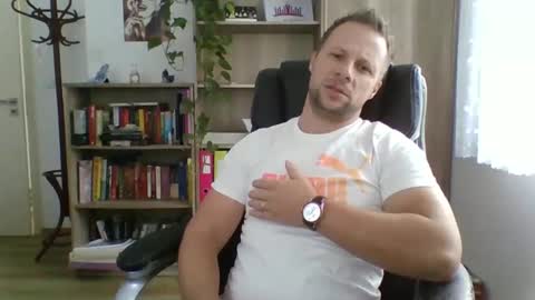 Snapshot of aaaandzzz chatting on 01/15/25, 09:45 Long distance cumshot online show from 01/15/25, 09:45