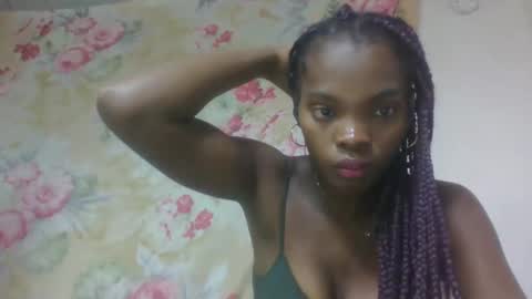 aadienne online show from 04/05/26, 01:36