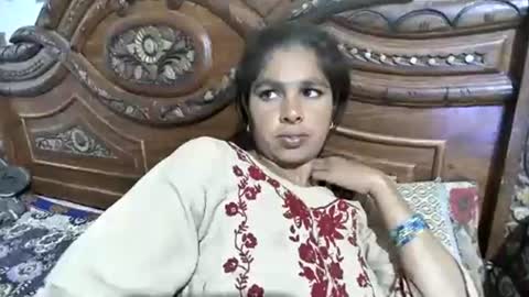 Snapshot of aakhan804 chatting on 02/18/26, 11:01 aakhan804 online show from 02/18/26, 11:01