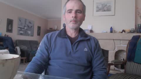 Aalex1717 online show from 02/09/25, 07:38