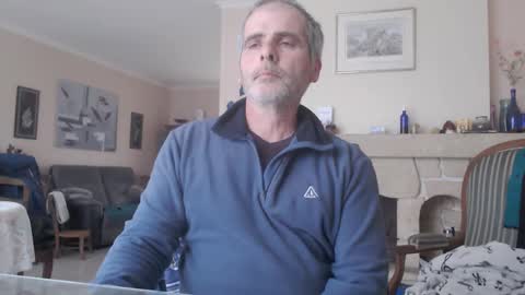 Aalex1717 online show from 02/09/25, 03:01