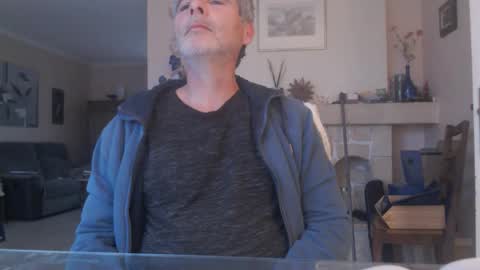 Aalex1717 online show from 12/04/25, 08:34