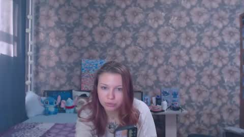 Snapshot of aalicebubble chatting on 04/13/26, 02:17 Alice online show from 04/13/26, 02:17