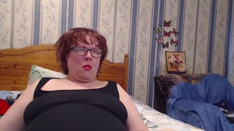 Snapshot of aamarillis chatting on 03/09/26, 06:06 NINA online show from 03/09/26, 06:06