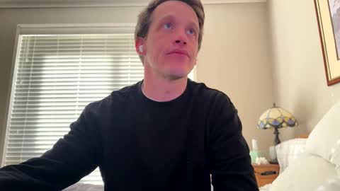 Snapshot of aanal341330 chatting on 10/07/25, 06:54 Kris online show from 10/07/25, 06:54