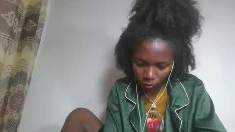 aangevelo online show from 11/07/25, 04:23