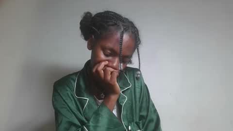 aangevelo online show from 11/12/25, 09:47