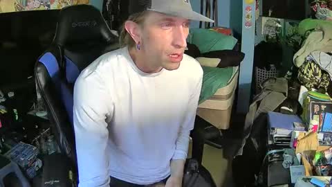 Snapshot of aaron111dub chatting on 03/07/26, 04:15 NorCalLongSlong online show from 03/07/26, 04:15