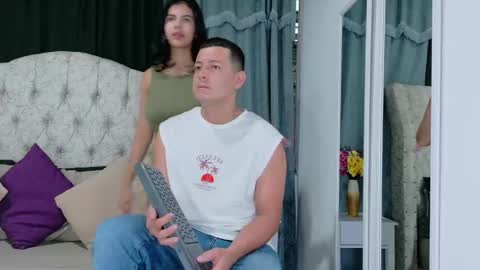 Snapshot of aaron_and_samanta chatting on 12/12/24, 10:56 Aaron Samanta online show from 12/12/24, 10:56