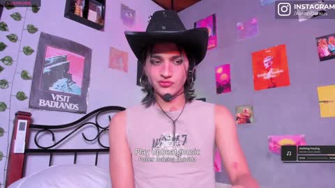 Snapshot of aaron_darkus chatting on 01/08/25, 06:52 Aaron online show from 01/08/25, 06:52