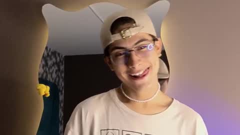 Aaron Ezequiel online show from 09/16/25, 07:59