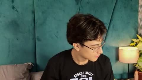 Aaron Ezequiel online show from 09/18/25, 10:01