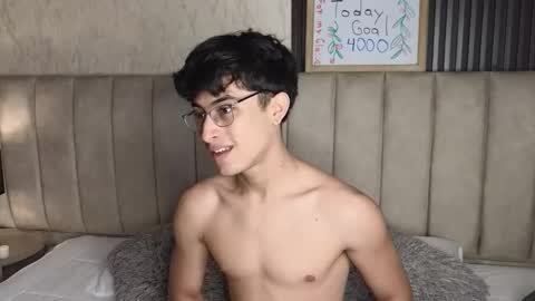 Aaron Ezequiel online show from 01/13/26, 09:31