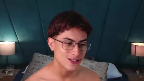Aaron Ezequiel online show from 06/21/26, 12:41