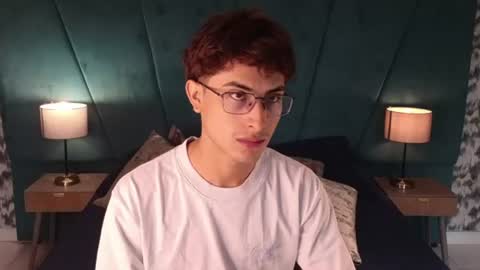 Aaron Ezequiel online show from 06/25/26, 01:48