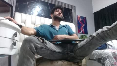 Snapshot of aaron_jones_1 chatting on 05/14/26, 03:35 aaron_jones_1 online show from 05/14/26, 03:35