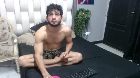 Snapshot of aaron_jones_1 chatting on 05/24/26, 03:55 aaron_jones_1 online show from 05/24/26, 03:55
