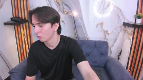 Aaron online show from 10/27/25, 07:07