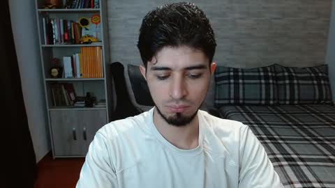 Aaron online show from 10/27/25, 06:45