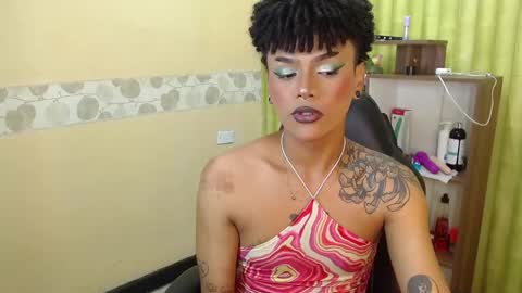 Snapshot of aaronbakers chatting on 02/18/25, 03:21 im NiallDun online show from 02/18/25, 03:21