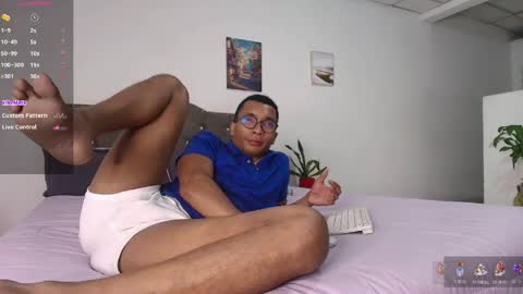 Heyy my name is Aaron online show from 06/03/26, 11:43
