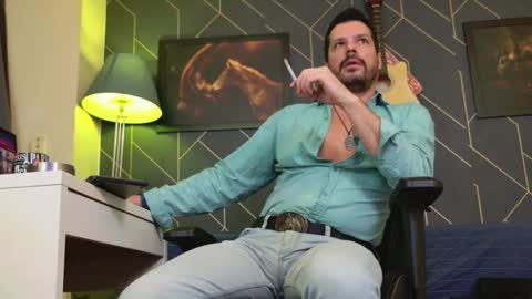 Snapshot of aaronbomer chatting on 01/10/26, 09:41 Aaron online show from 01/10/26, 09:41