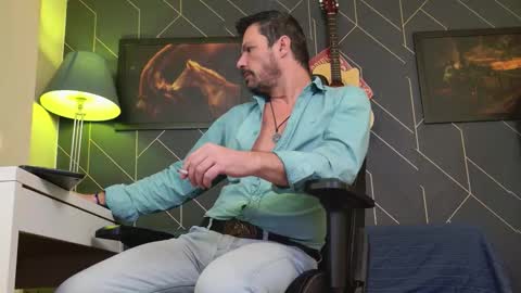 Snapshot of aaronbomer chatting on 01/11/26, 01:16 Aaron online show from 01/11/26, 01:16