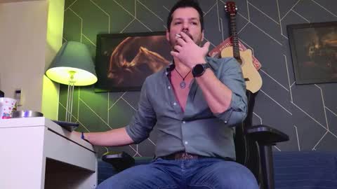 Snapshot of aaronbomer chatting on 01/18/26, 03:27 Aaron online show from 01/18/26, 03:27