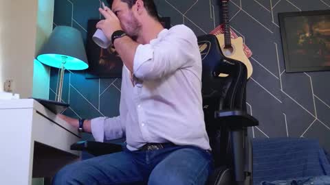 Snapshot of aaronbomer chatting on 02/23/26, 09:06 Aaron online show from 02/23/26, 09:06