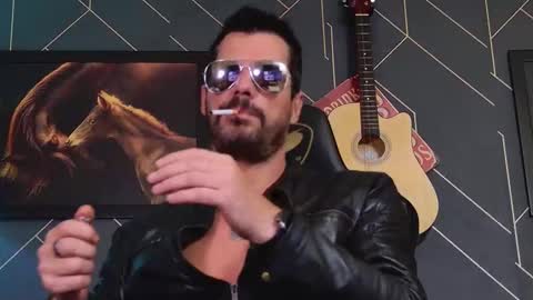 Snapshot of aaronbomer chatting on 03/02/26, 05:30 Aaron online show from 03/02/26, 05:30