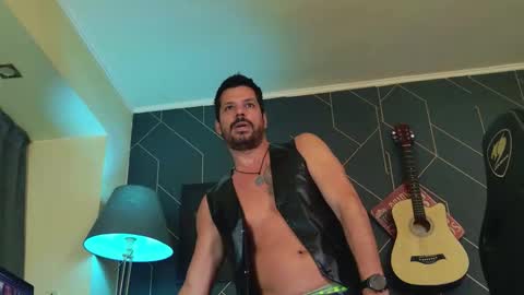 Snapshot of aaronbomer chatting on 03/08/26, 02:04 Aaron online show from 03/08/26, 02:04