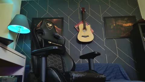 Snapshot of aaronbomer chatting on 03/12/26, 06:14 Aaron online show from 03/12/26, 06:14